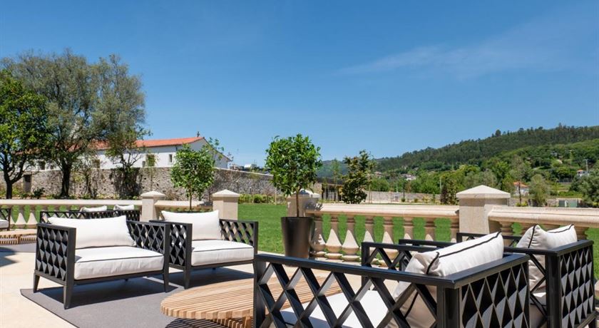 Amoure Hotel - The Leading Hotels of the World-02